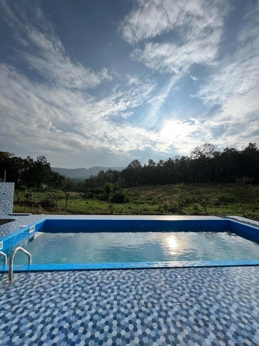 Wildglamps Athirappilly Hotel Екстериор снимка